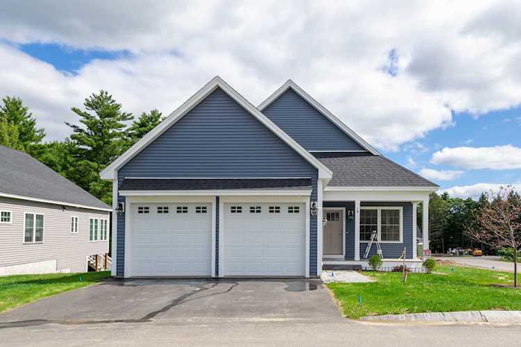 18 Mulberry Ln #32 Epping 03042 NH | condo for sale $619,900 4890239 Photo 1