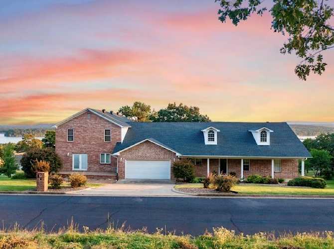 34 W Valley View Dr Russellville, AR 72802