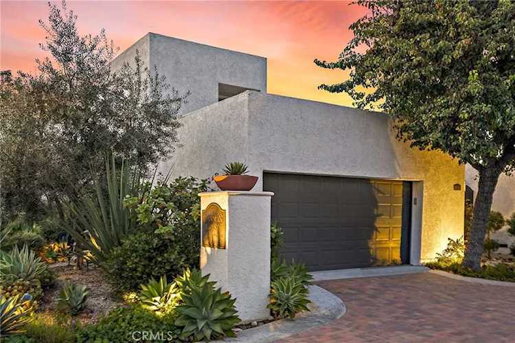 1 Crest Circle #1 Corona Del Mar, CA 92625