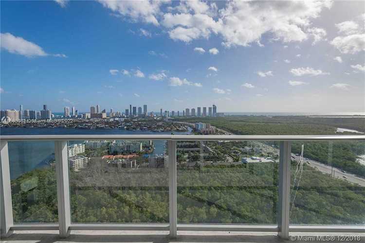 16385 Biscayne Blvd #2020 North Miami Beach, FL 33160