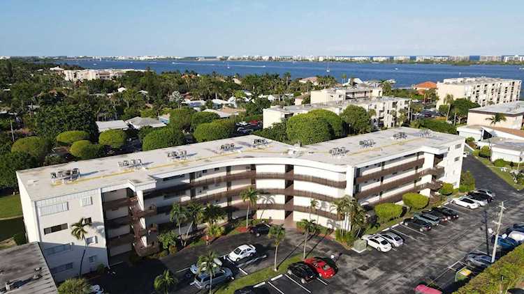 300 S Waterway Drive #404 Lantana, FL 33462