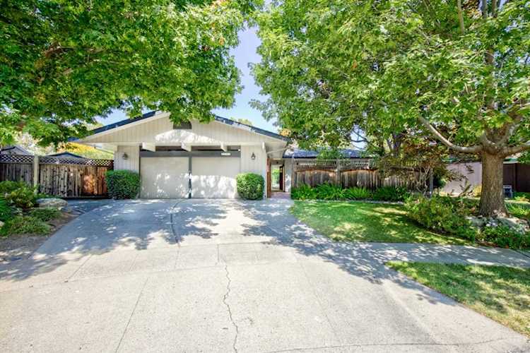 2401 Fairoak Ct San Jose, CA 95125