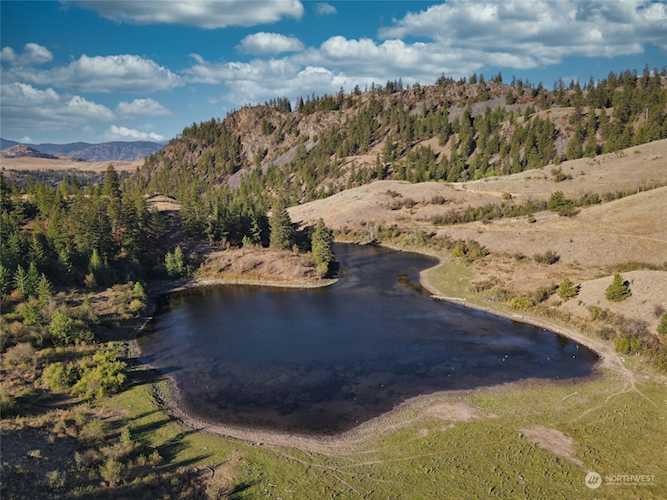 84 xx Wannacut Lake Rd Oroville, WA 98844