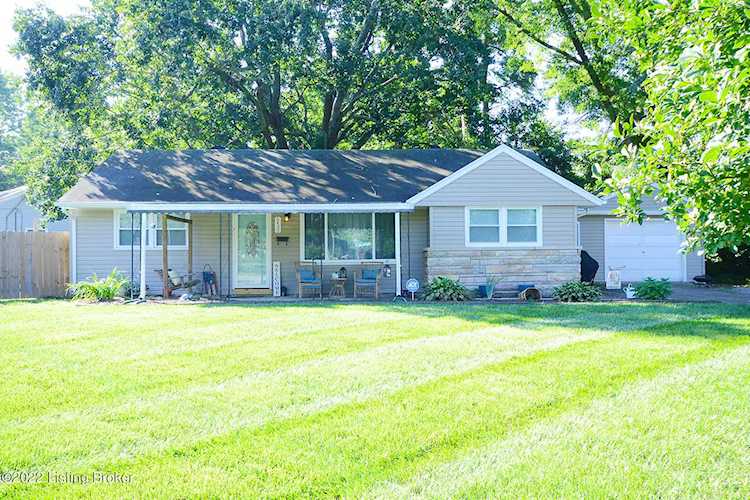 5432 Count Fleet Dr Louisville, KY 40272