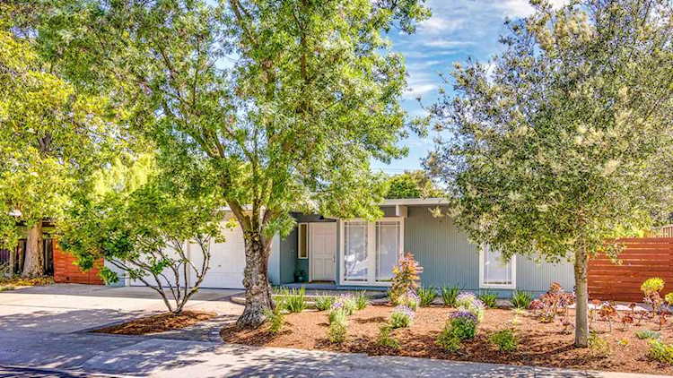 2003 Edgewood Dr Palo Alto, CA 94303 | MLS ML81891355 Photo 1