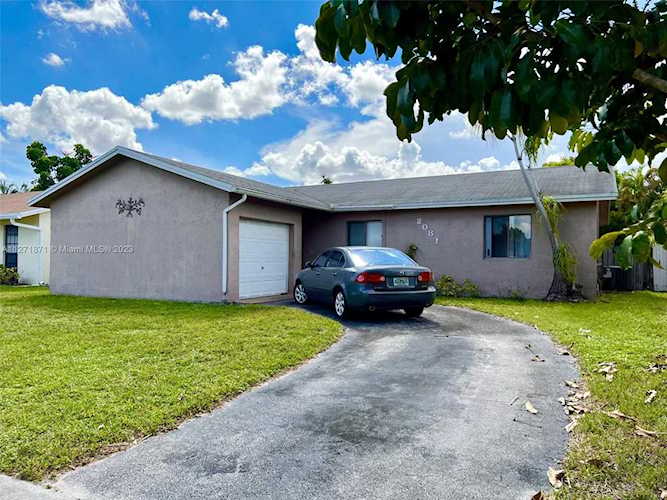 2081 NW 108th Ter Sunrise, FL 33322