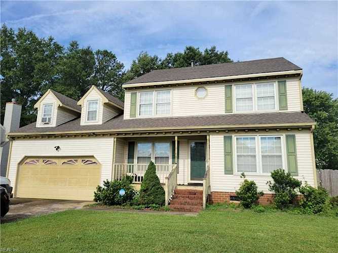 204 Knells Ridge Rd Chesapeake, VA 23320 home for sale, MLS#10456420 - Crescas Real Estate Photo 1