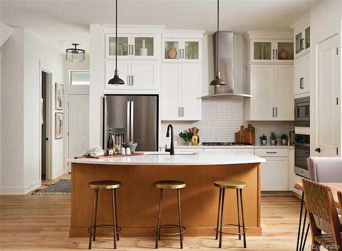 9827 61st Ave Denver, CO 80238