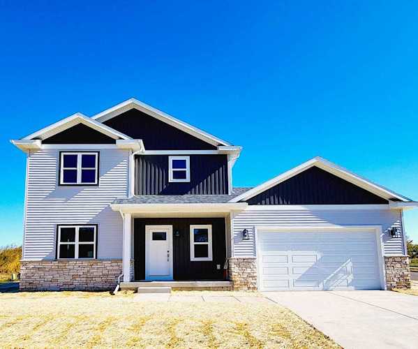 1409 Nordland Dr Stoughton, WI 53589