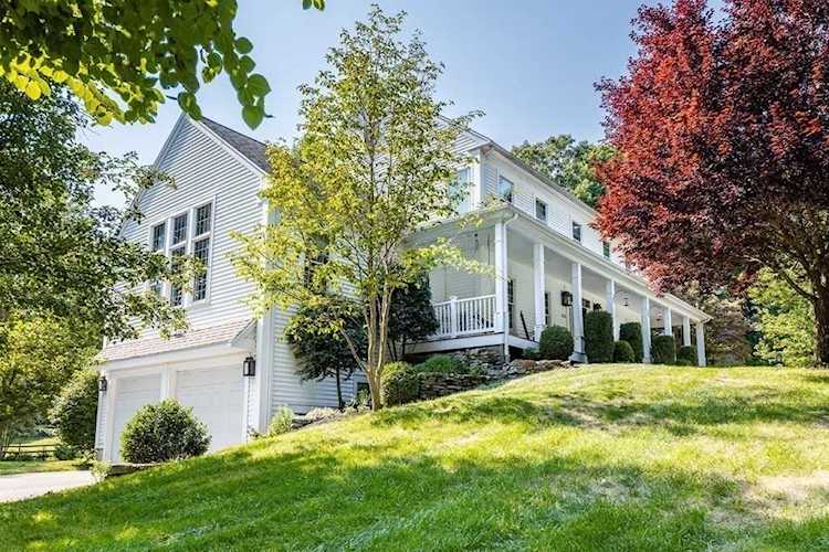 Douglas, 40 Wallis Street, MA, home for sale, MLS#:73035638 Photo 1