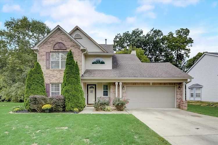 7988 Cobblesprings Dr Avon, IN 46123 | MLS 21880587 Photo 1