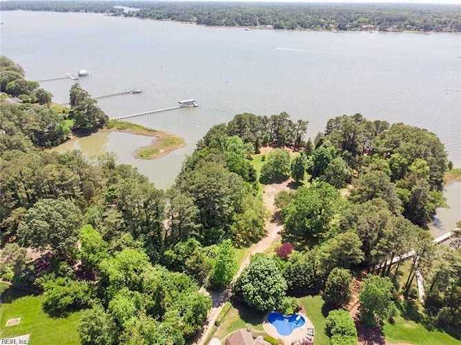 1801 Estates Ct Virginia Beach, VA 23454