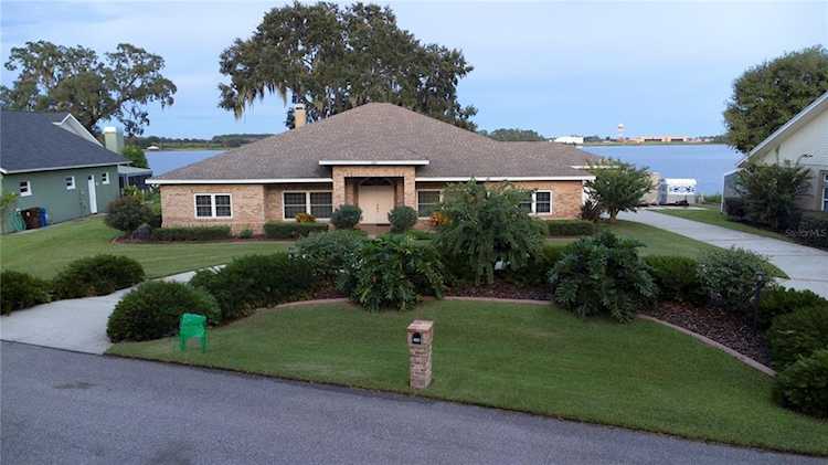 126 Bayberry Dr Polk City, FL 33868
