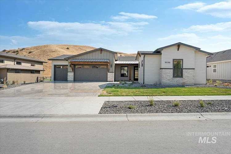 18086 N Burnt Car Way #723 Boise, ID 83714