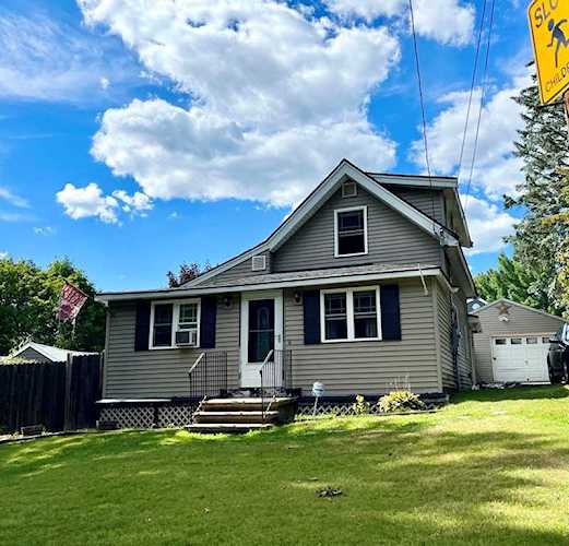 28 Great Woods Rd Saugus, MA 01906