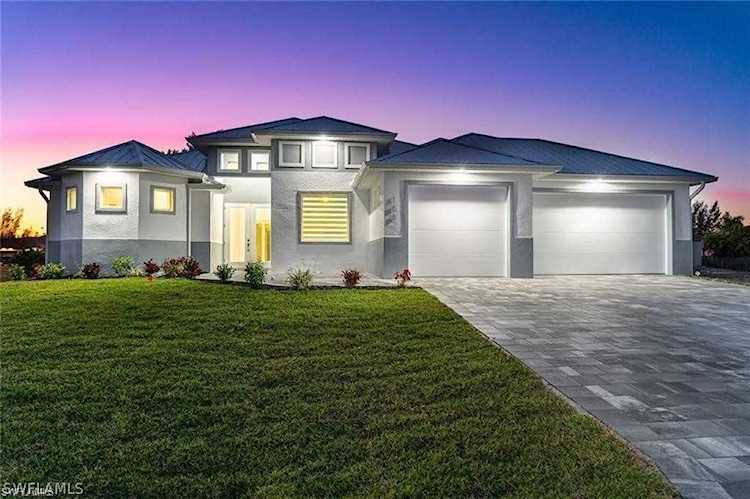 127 SW 35th Place Cape Coral, FL 33991