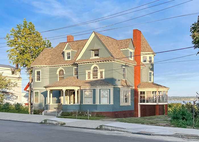 5 Eastern Promenade Portland, ME 04101