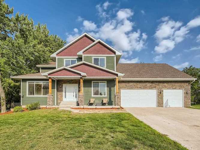 10616 Kyle Avenue N Brooklyn Park, MN 55443
