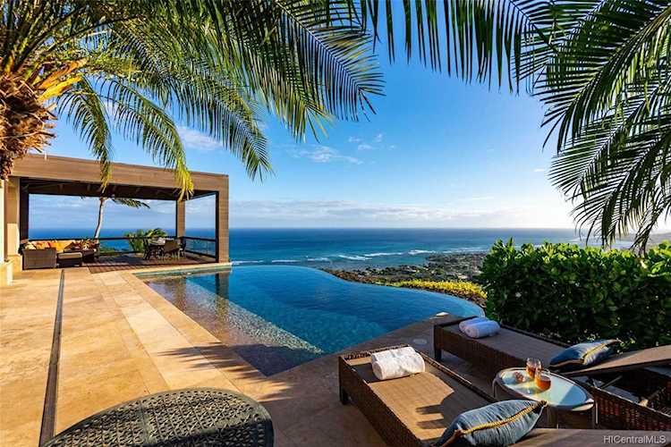 591 Kahiau Loop Honolulu, HI 96821