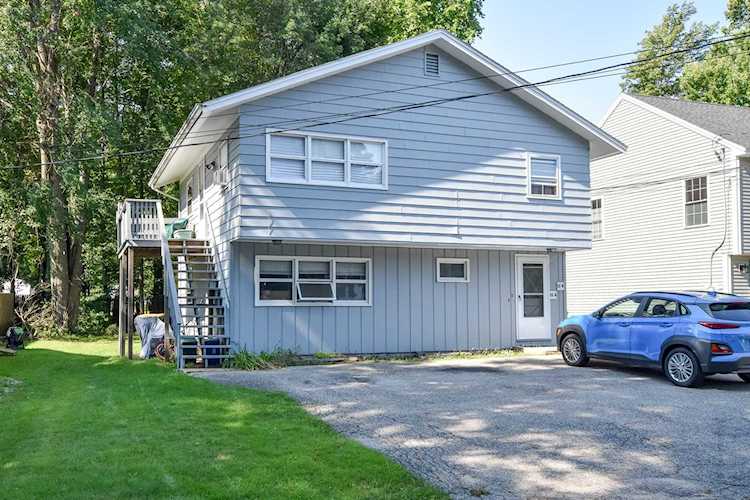 13 Waverly St Rochester, NH 03839