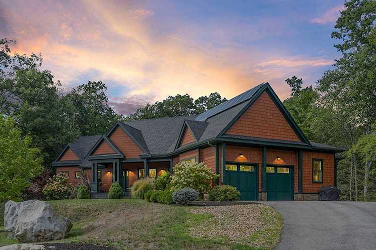 14 Dogwood Lane North Reading, MA 01864