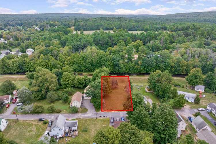 20 Water St Farmington, NH 03835