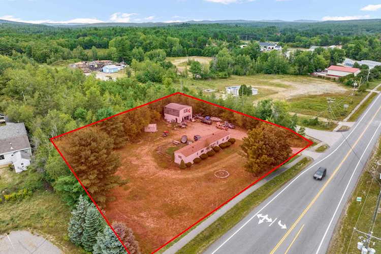 18 Main St Farmington, NH 03835