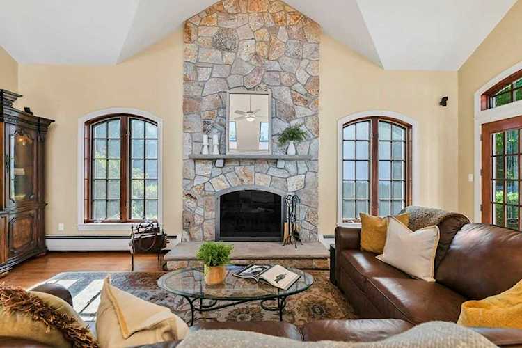 23 Landers Road Stoneham, MA 02180