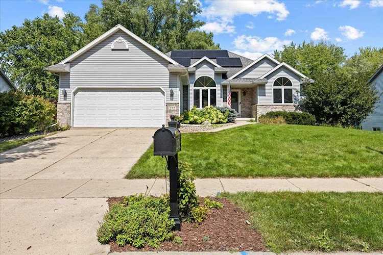 272 Military Ridge Dr Verona, WI 53593