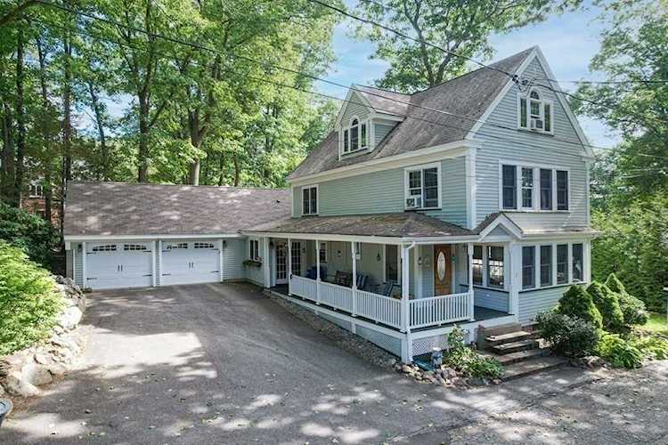 2 Walsh Road Lynnfield, MA 01940