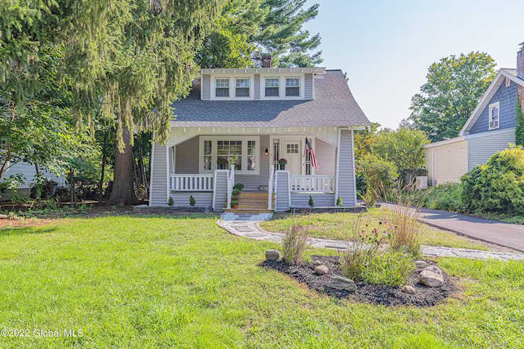 10 Glendale Ave Delmar, NY 12054