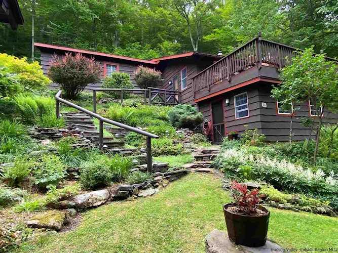 106 Huron Trl Big Indian, NY 12410