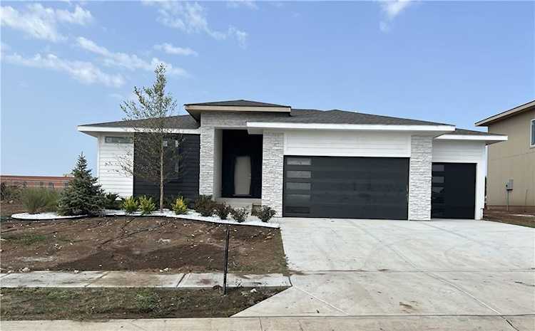 29548 W 196th St Gardner, KS 66030
