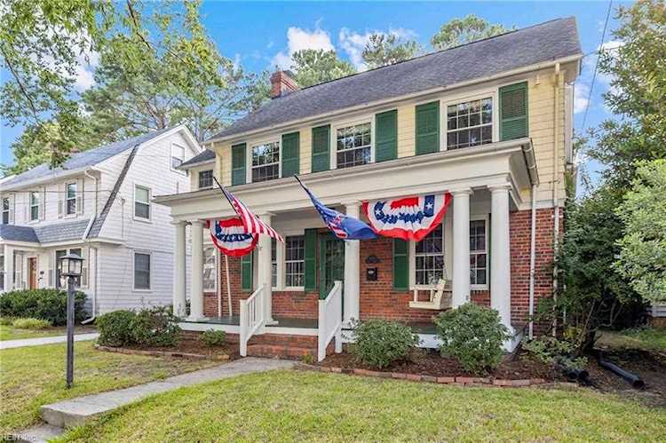 6129 Rolfe Ave Norfolk, VA 23508 home for sale, MLS#10456780 - Crescas Real Estate Photo 1