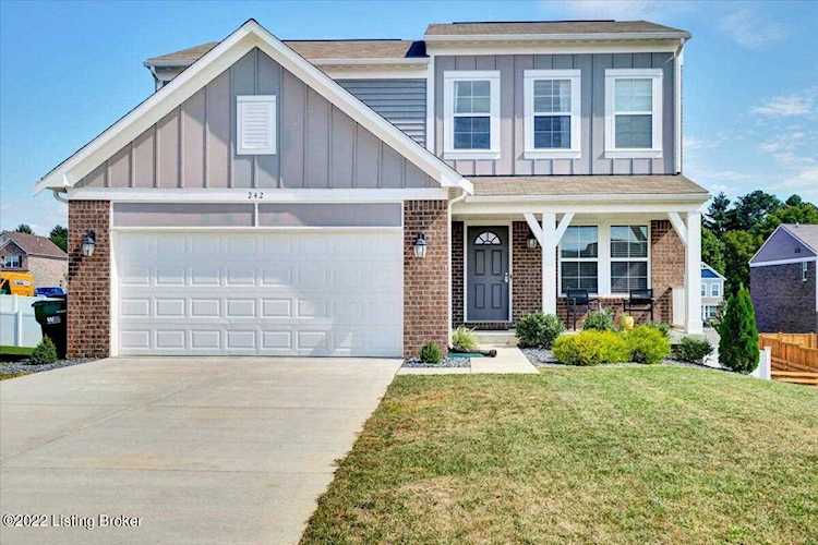 242 Magnolia Dr Shepherdsville, KY 40165