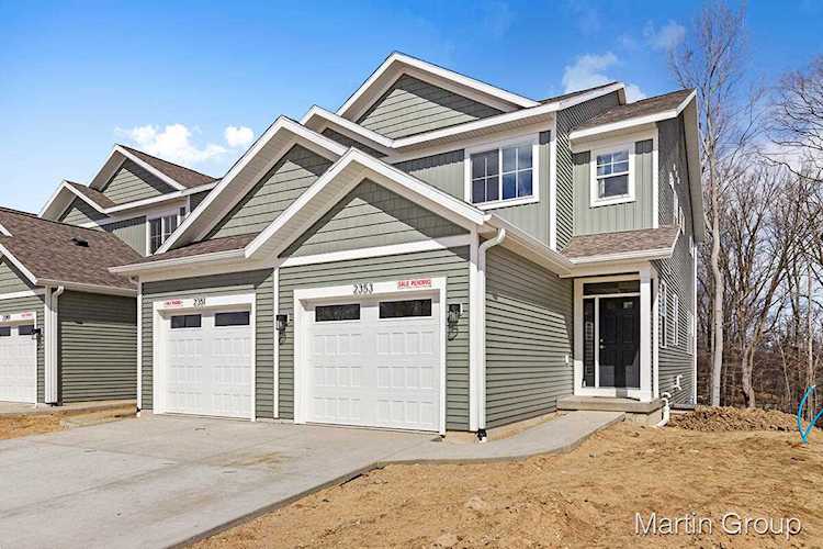 2333 Watertown Way NE Grand Rapids, MI 49505