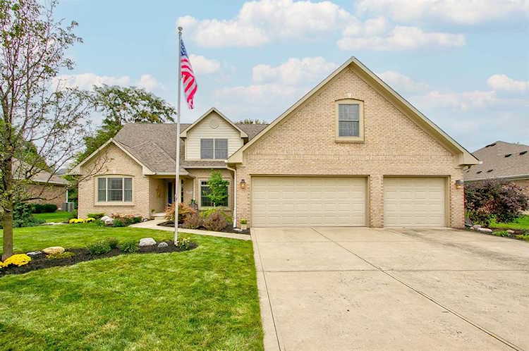 6686 Woodcrest Dr, Avon, 46123 Photo 1
