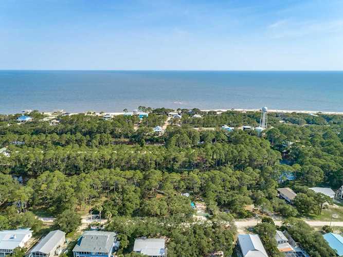 202 Harbor Circle Alligator Point, FL 32346