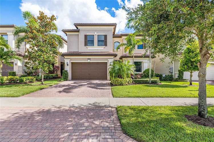 9337 Eden Roc Ct Delray Beach, FL 33446