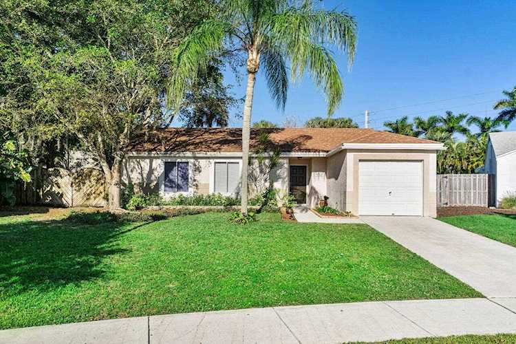 9963 Baywater Drive Boca Raton, FL 33496