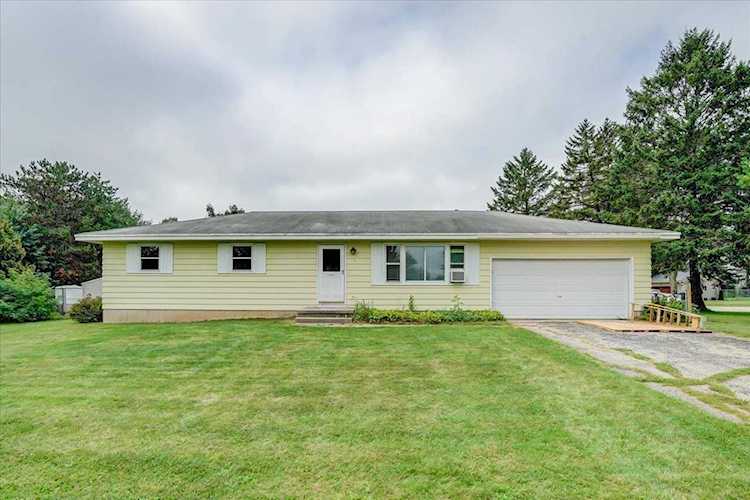 330 Maynard Dr Sun Prairie, WI 53590