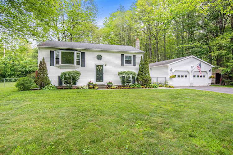 Bean Group | 21 Oglewood Rd Milton 05468 VT | home for sale Photo 1