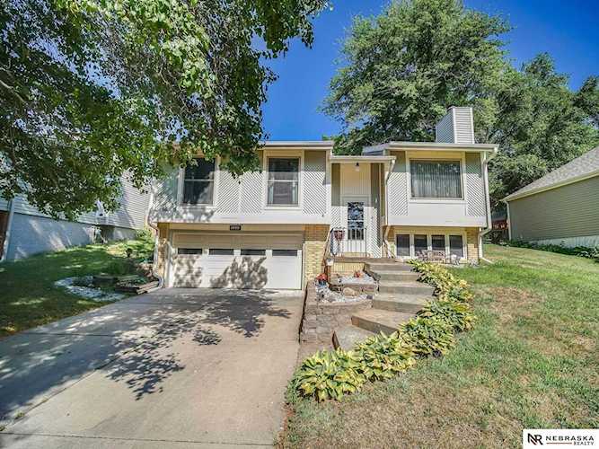 6010 Queens Dr Lincoln, NE 68516 | MLS 22219772 Photo 1