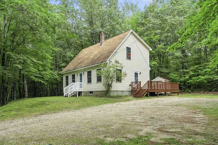 113 Lewis Rd Naples, ME 04055