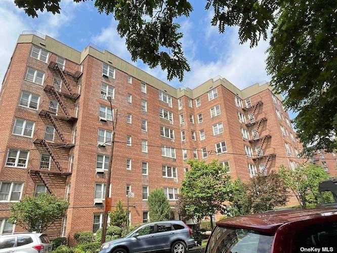3475 Greystone Avenue #7E Bronx, NY 10463