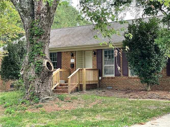 1513 Percheron Ct Chesapeake, VA 23322