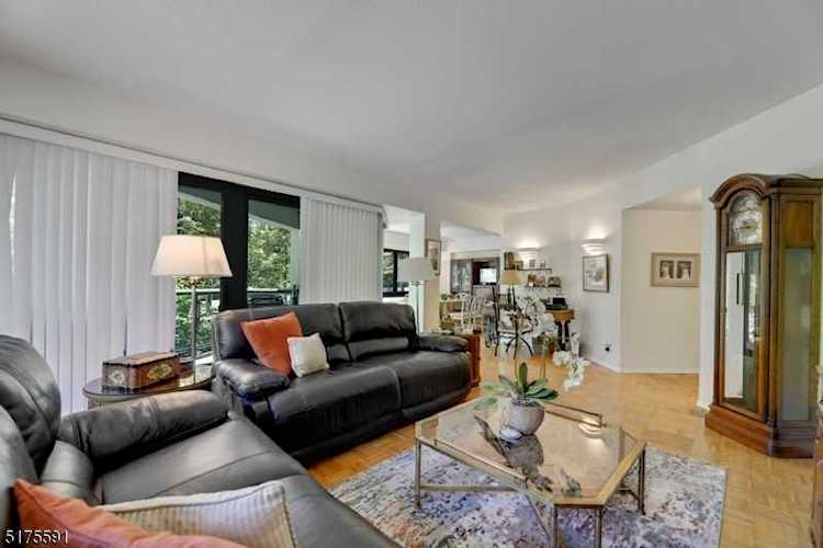 609 W So Orange Ave, 2L South Orange Village Twp., NJ 07079