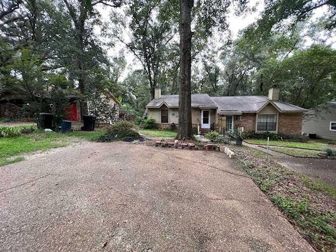 2313 Via Sardinia St Tallahassee, FL 32303