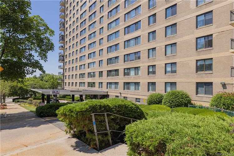 3671 Hudson Manor Terrace #8J Bronx, NY 10463