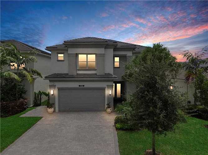 15384 Seaglass Terrace Ln Delray Beach, FL 33446